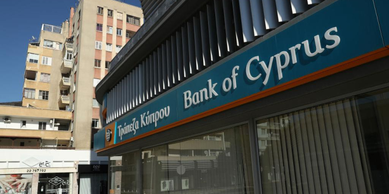 Кипр заблокировал счета за помощь «российским олигархам»