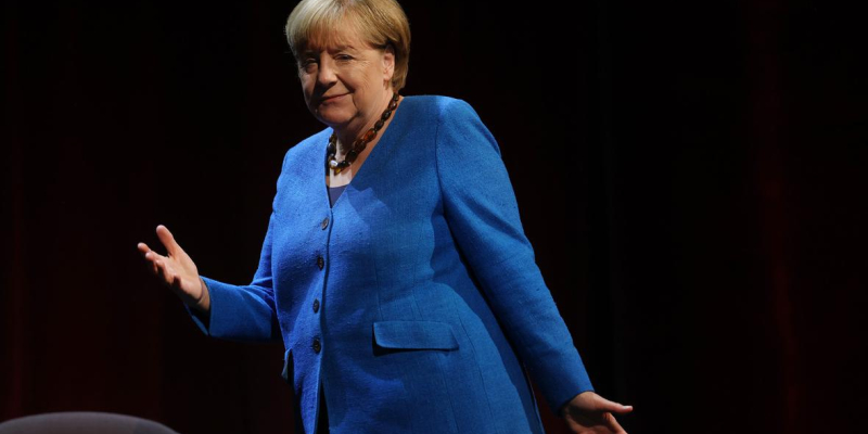 Меркель заявила о попытках не допустить военного конфликта Москвы и