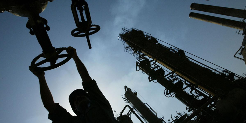 Отказавшиеся от российской нефти заводы потеряли прибыль