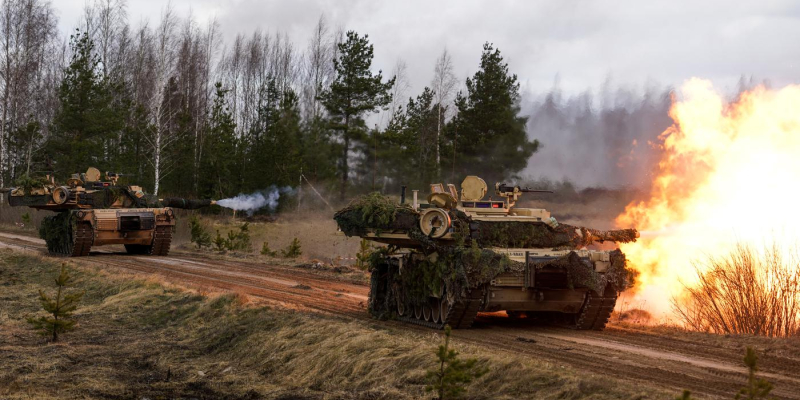 В Сенате США обвинили Байдена в задержке поставок танков Украине